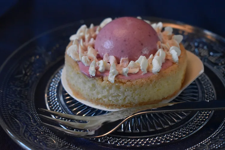 Mini-"kwark"taartje aardbei-framboos